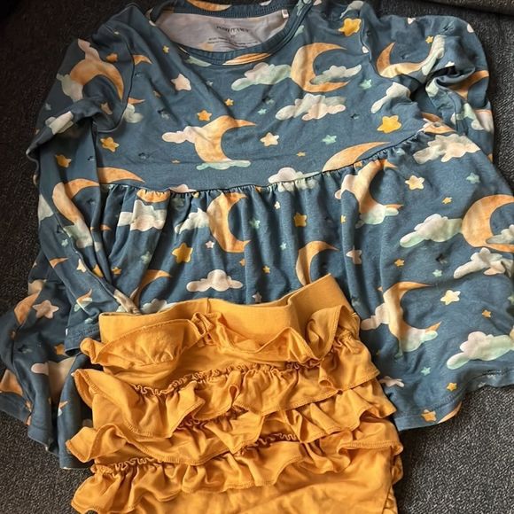 Posh Peanut Artemis Long Sleeve Peplum Ruffled Bummie Set - Picture 3 of 4